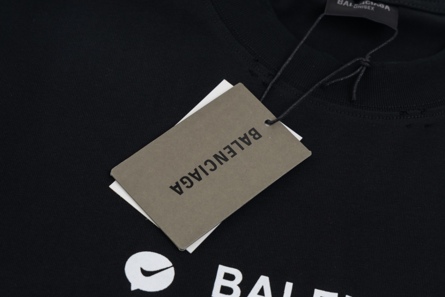 【BALENCIAGA旗艦店】バレンシアガ 長袖 即日出荷 ご好評に付き再入荷！