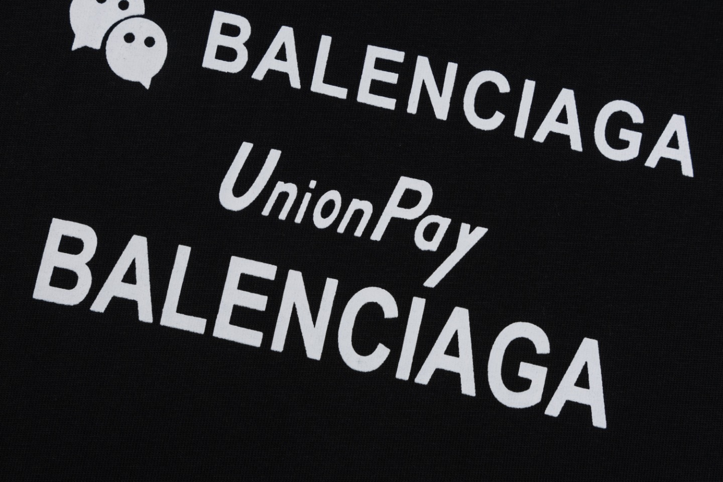 【BALENCIAGA旗艦店】バレンシアガ 長袖 即日出荷 ご好評に付き再入荷！