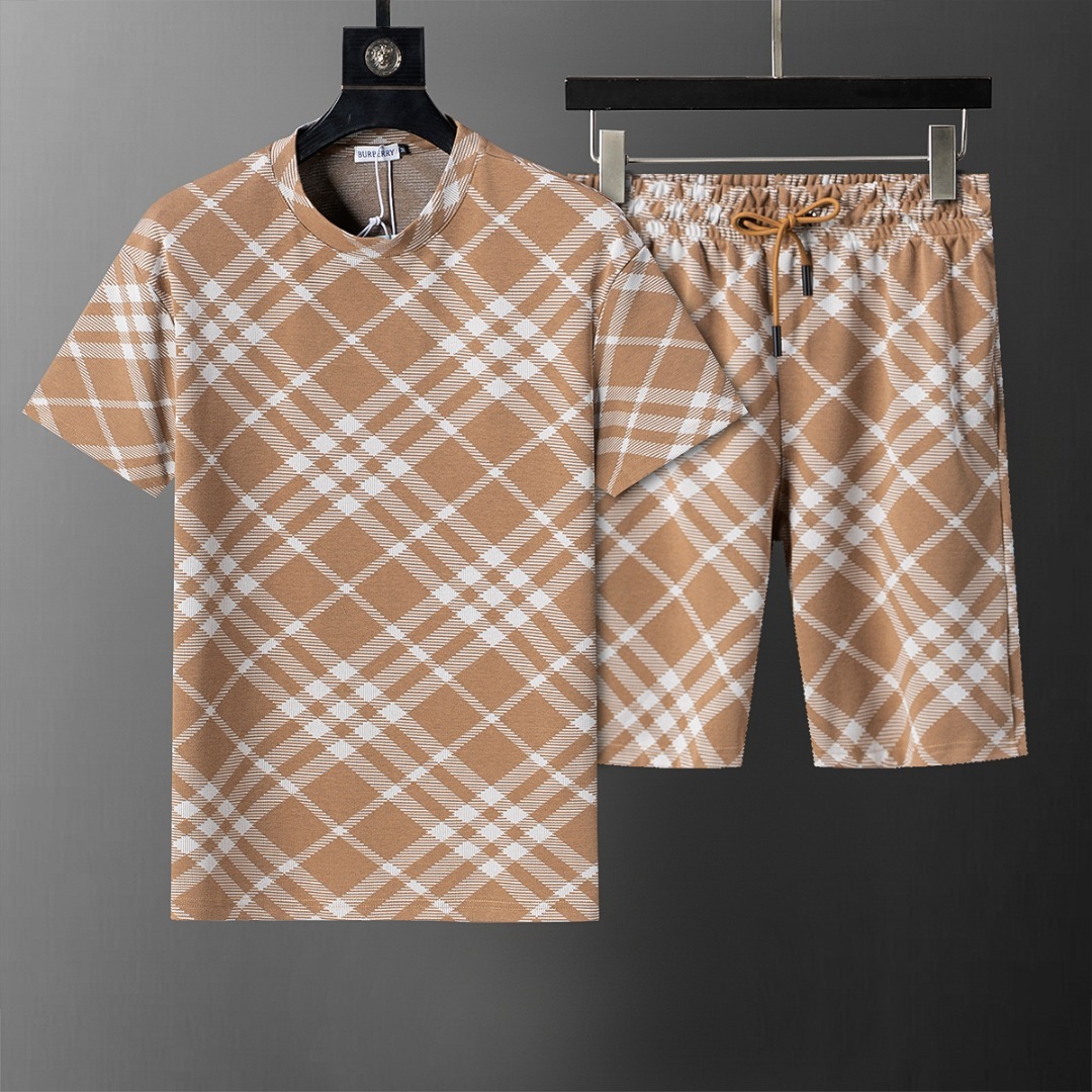 【BURBERRY旗艦店】半袖ショートパンツスーツ ご好評に付き再入荷！