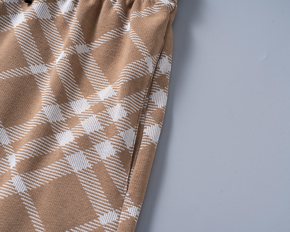 【BURBERRY旗艦店】半袖ショートパンツスーツ ご好評に付き再入荷！