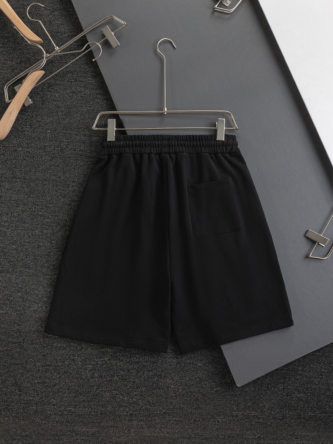 【BALENCIAGA旗艦店】バレンシアガ 半ズボン ご好評に付き再入荷！