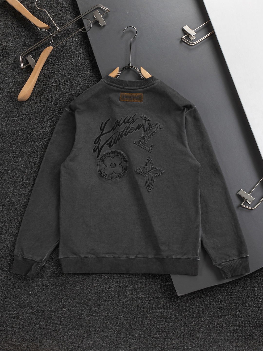 【LOUIS VUITTON旗艦店】ルイヴィトン 長袖 ご好評に付き再入荷！