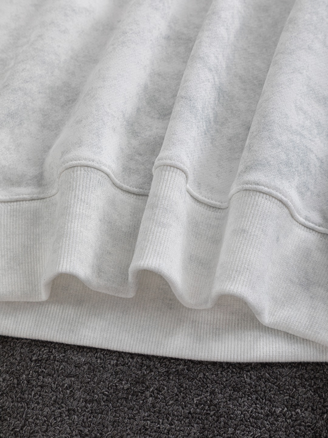 【BALENCIAGA旗艦店】バレンシアガ 長袖 ご好評に付き再入荷！