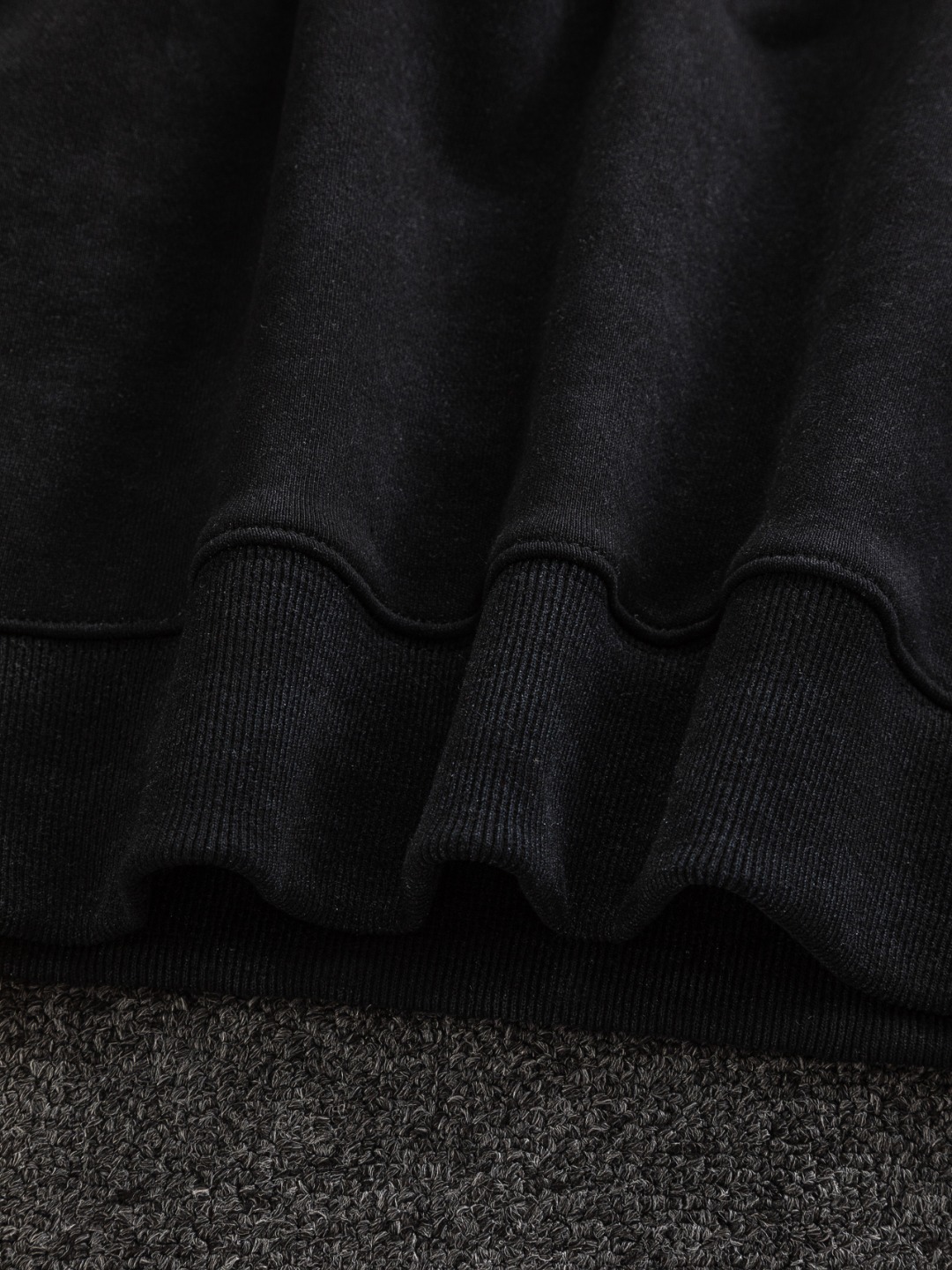 【BALENCIAGA旗艦店】バレンシアガ 長袖 ご好評に付き再入荷！