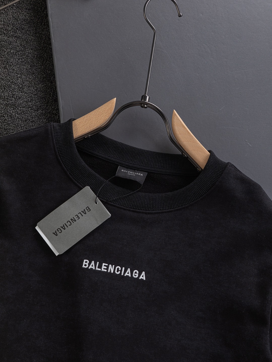 【BALENCIAGA旗艦店】バレンシアガ 長袖 ご好評に付き再入荷！