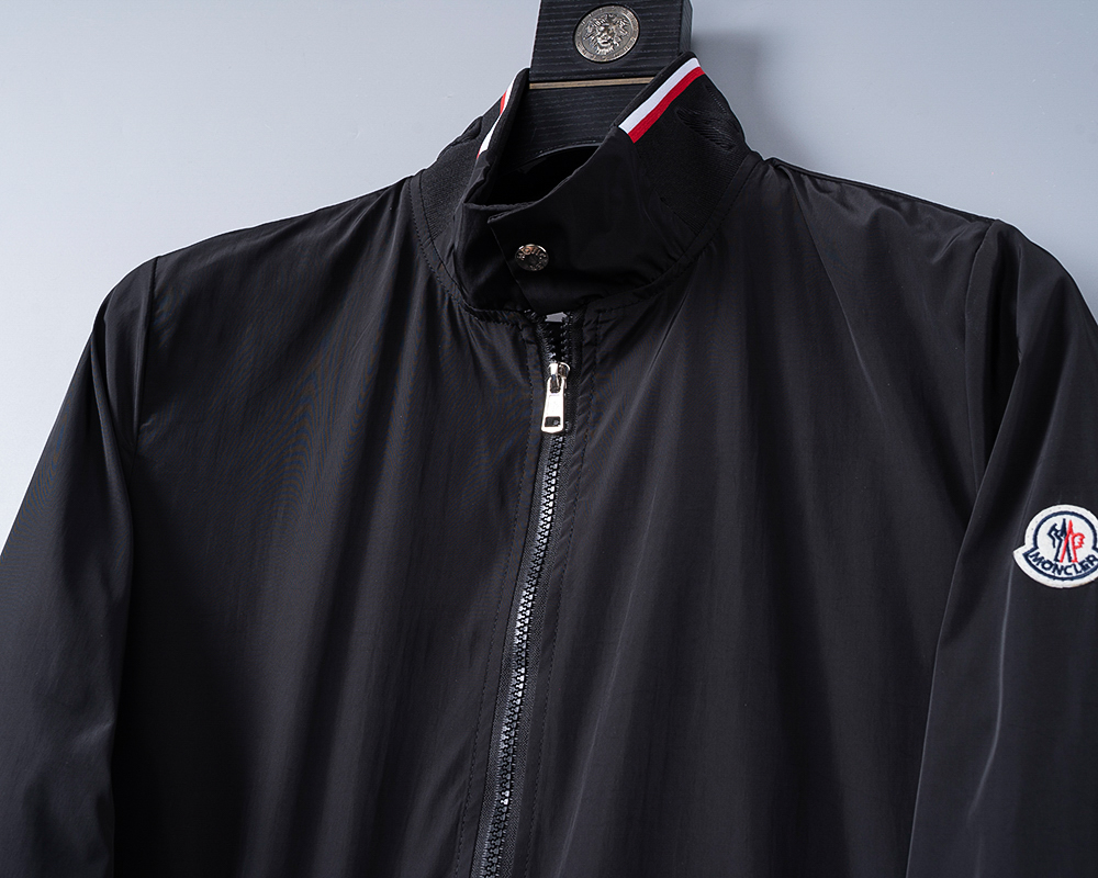 【MONCLER旗艦店】モンクレール ジャケット 、ご好評に付き再入荷！