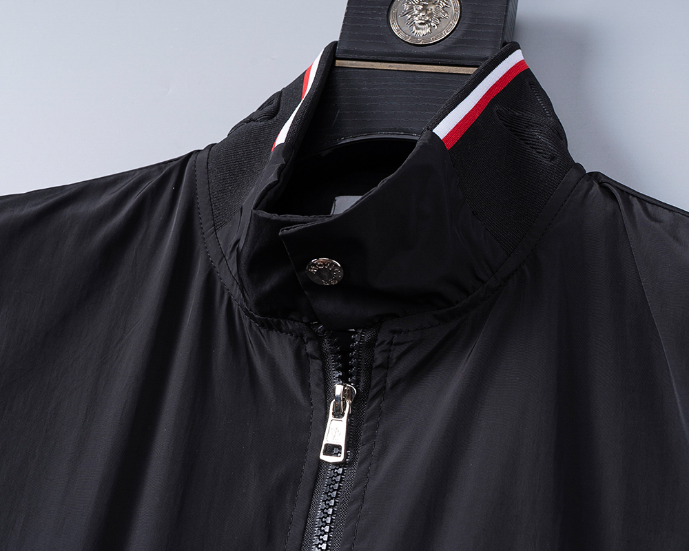 【MONCLER旗艦店】モンクレール ジャケット 、ご好評に付き再入荷！