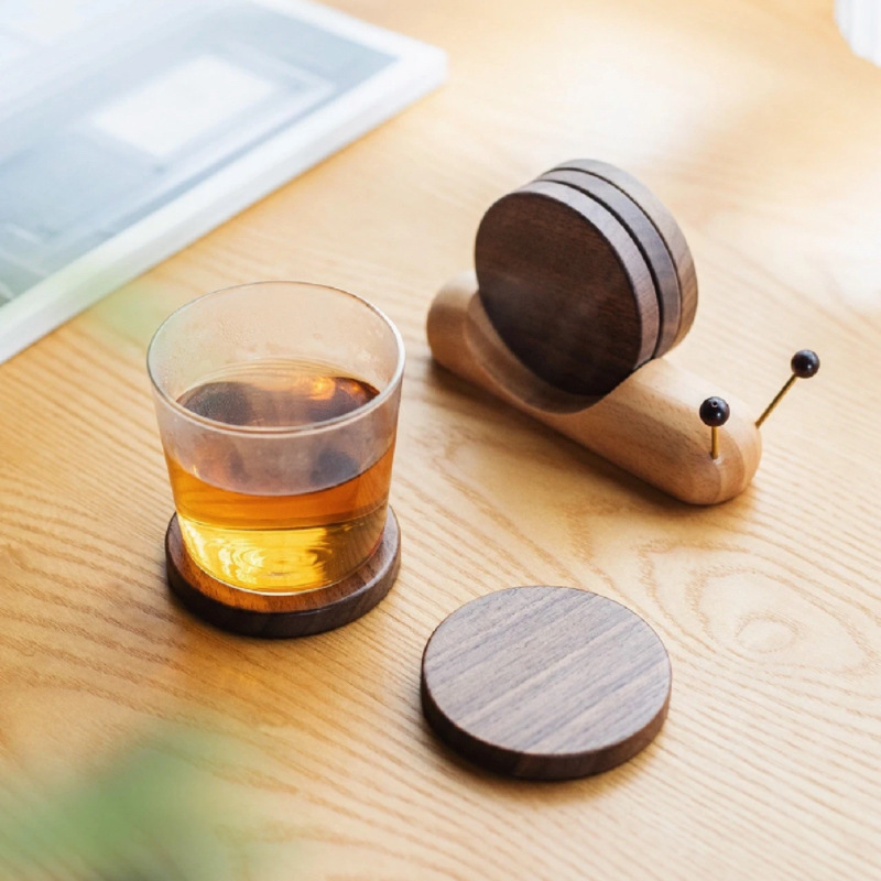 Creative desktop snail wooden coaster, heat-resistant mat, decorative ornament, heat-resistant pad, pot mat, bowl mat, cup holder, magnetic suction