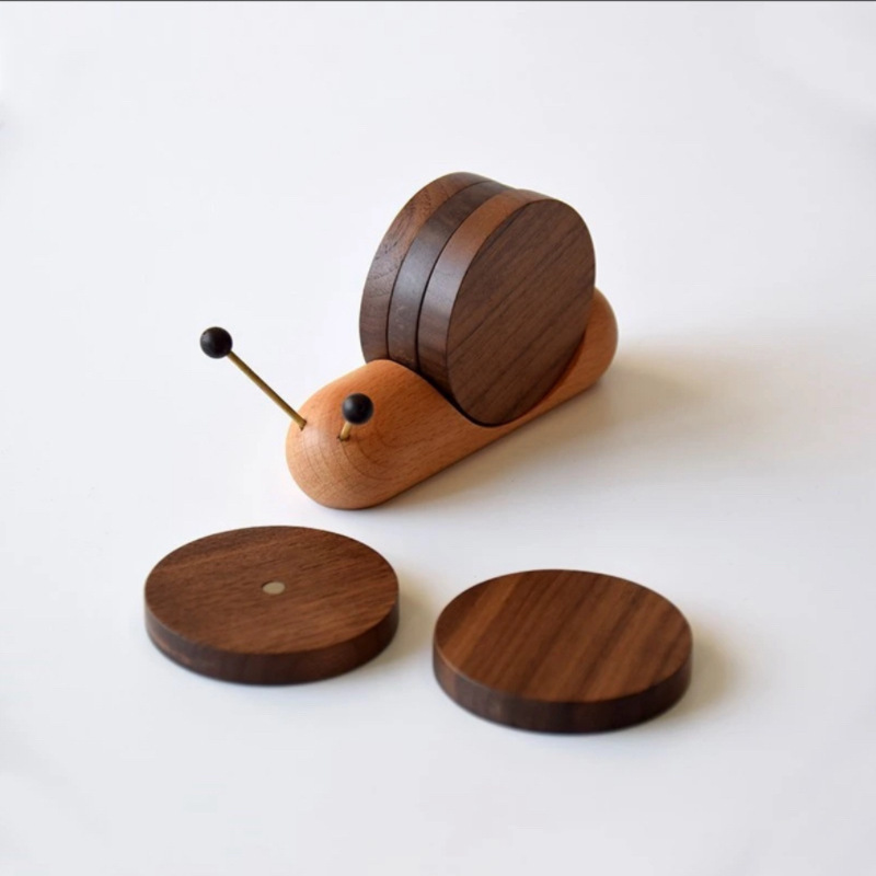 Creative desktop snail wooden coaster, heat-resistant mat, decorative ornament, heat-resistant pad, pot mat, bowl mat, cup holder, magnetic suction