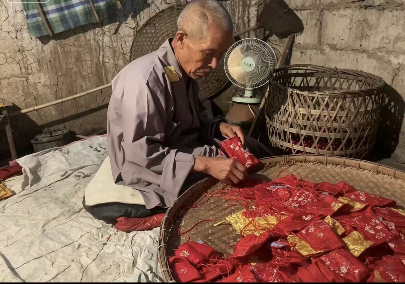 永定師父只為早日修繕寺院（貨到付款）