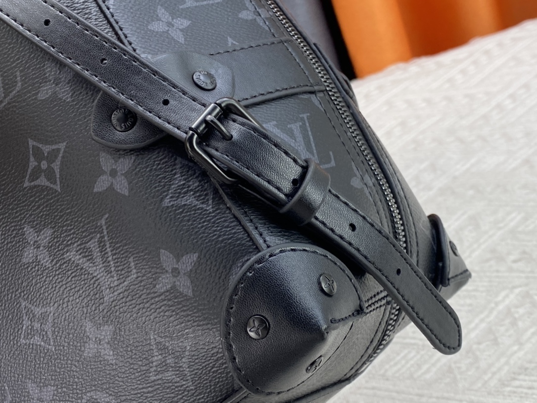 Louis Vuitton クラシック エレガント スーツケース｜LV モノグラム公式-三越伊勢丹公式 ラグジュアリーアウトレット