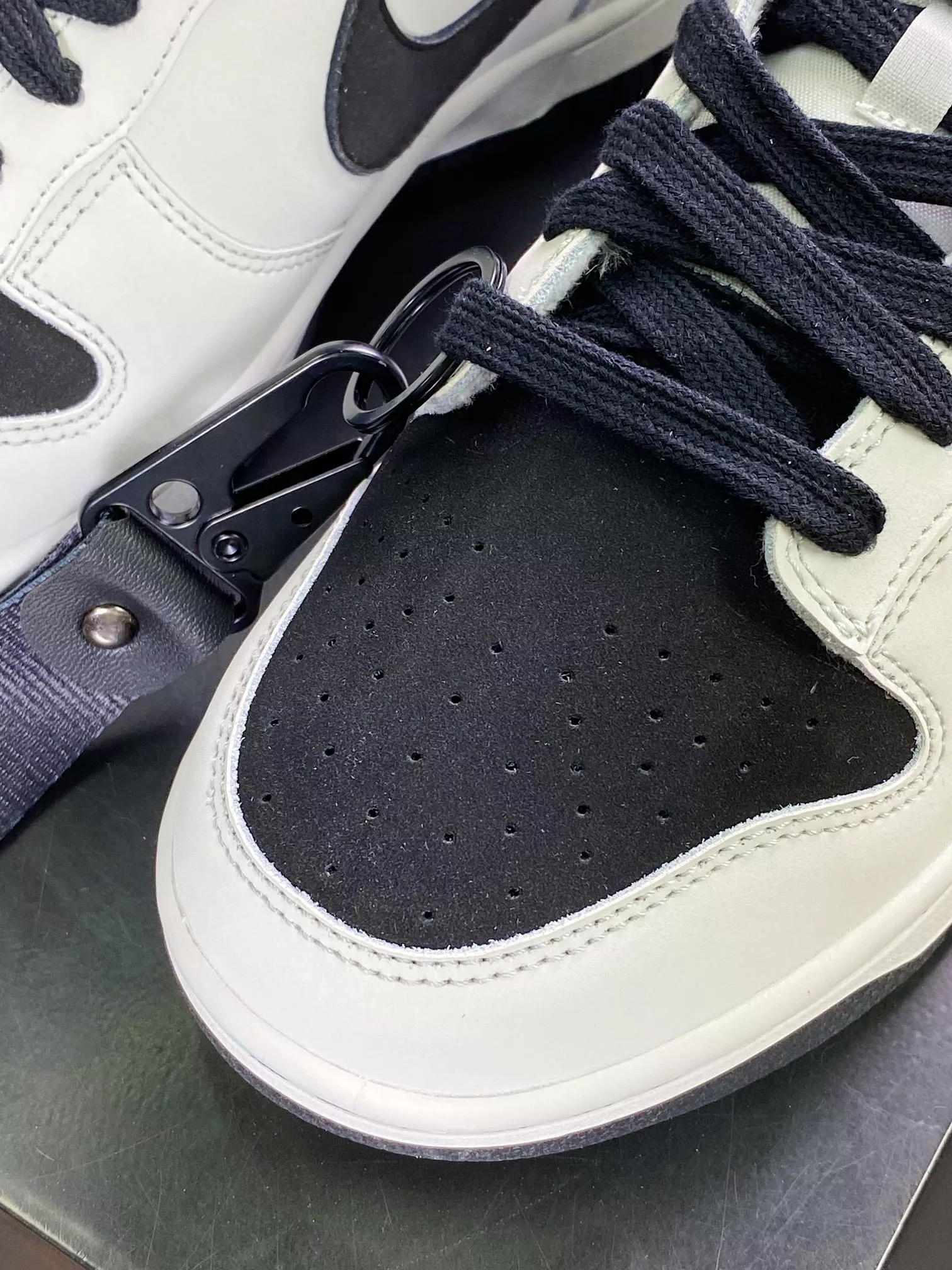 【激レア】頭文字D × NIKE ダンク ロー "AE86" 限定カスタム-三越伊勢丹公式 ラグジュアリーアウトレット