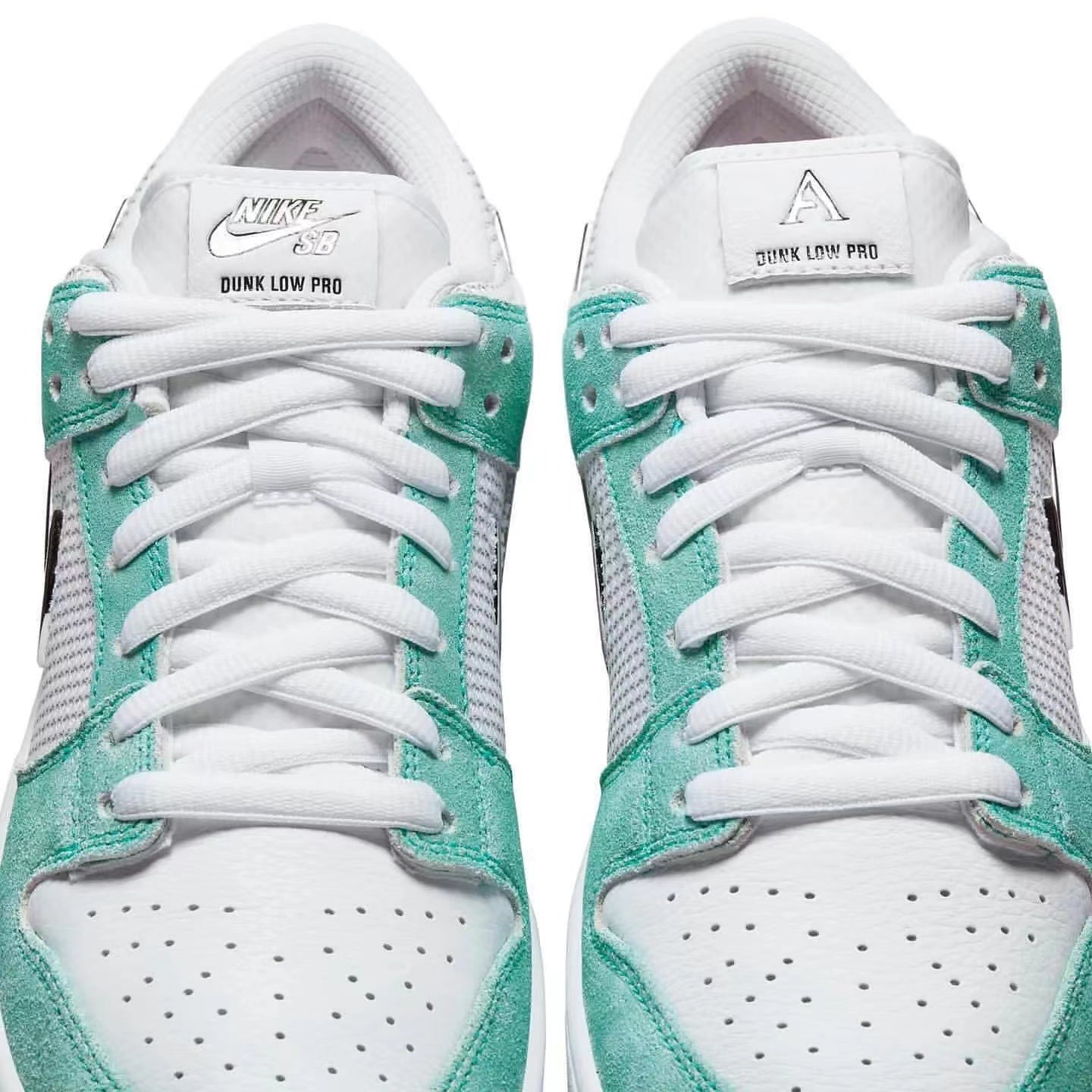 April Skateboards x Nike SB ダンク Low｜限定-三越伊勢丹公式 ラグジュアリーアウトレット