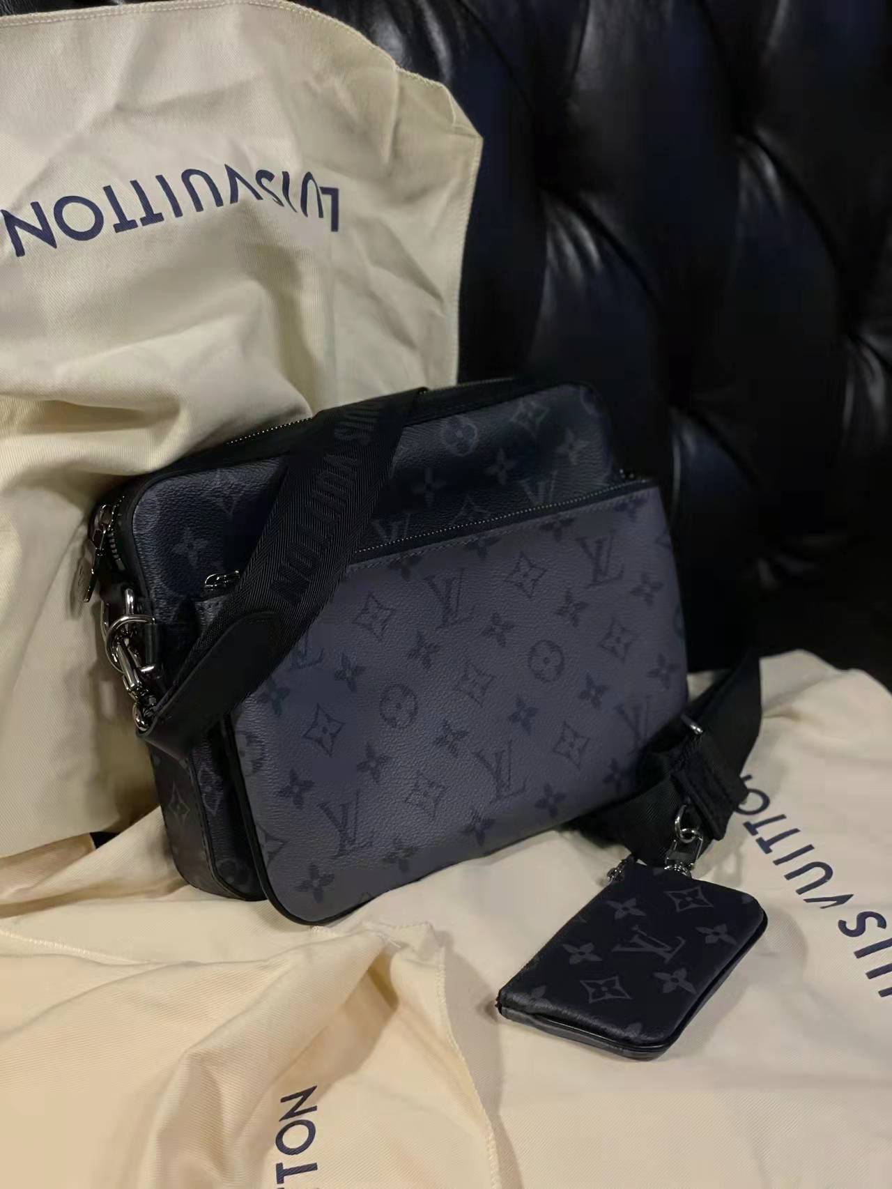 Louis Vuitton トリオ・メッセンジャー｜M69443-三越伊勢丹公式 ラグジュアリーアウトレット
