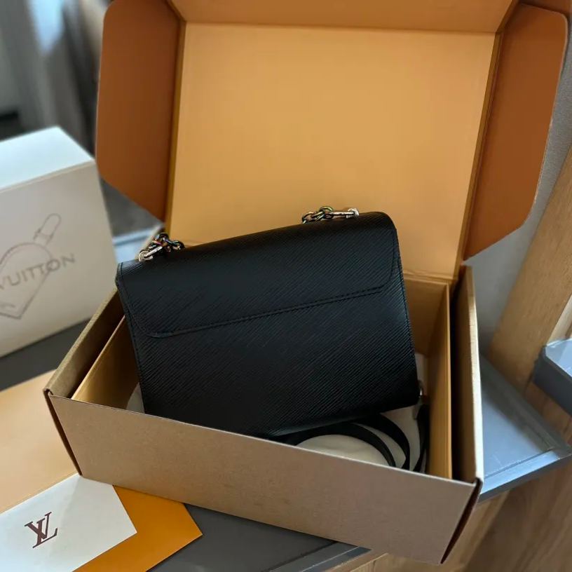 Louis Vuitton 新作 ツイスト ミディアム｜ネオクラシカル-三越伊勢丹公式 ラグジュアリーアウトレット
