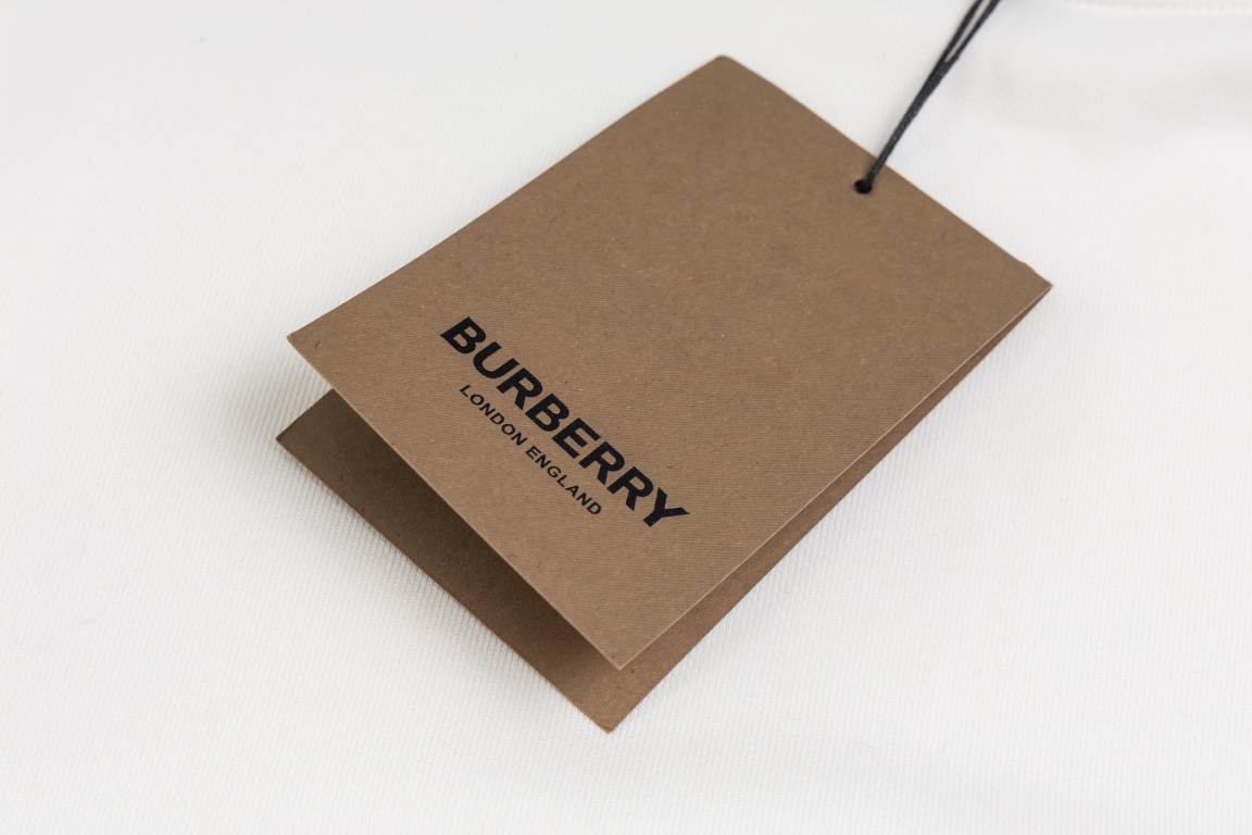 BURBERRY 公式旗艦店｜待望の再入荷-三越伊勢丹公式 ラグジュアリーアウトレット
