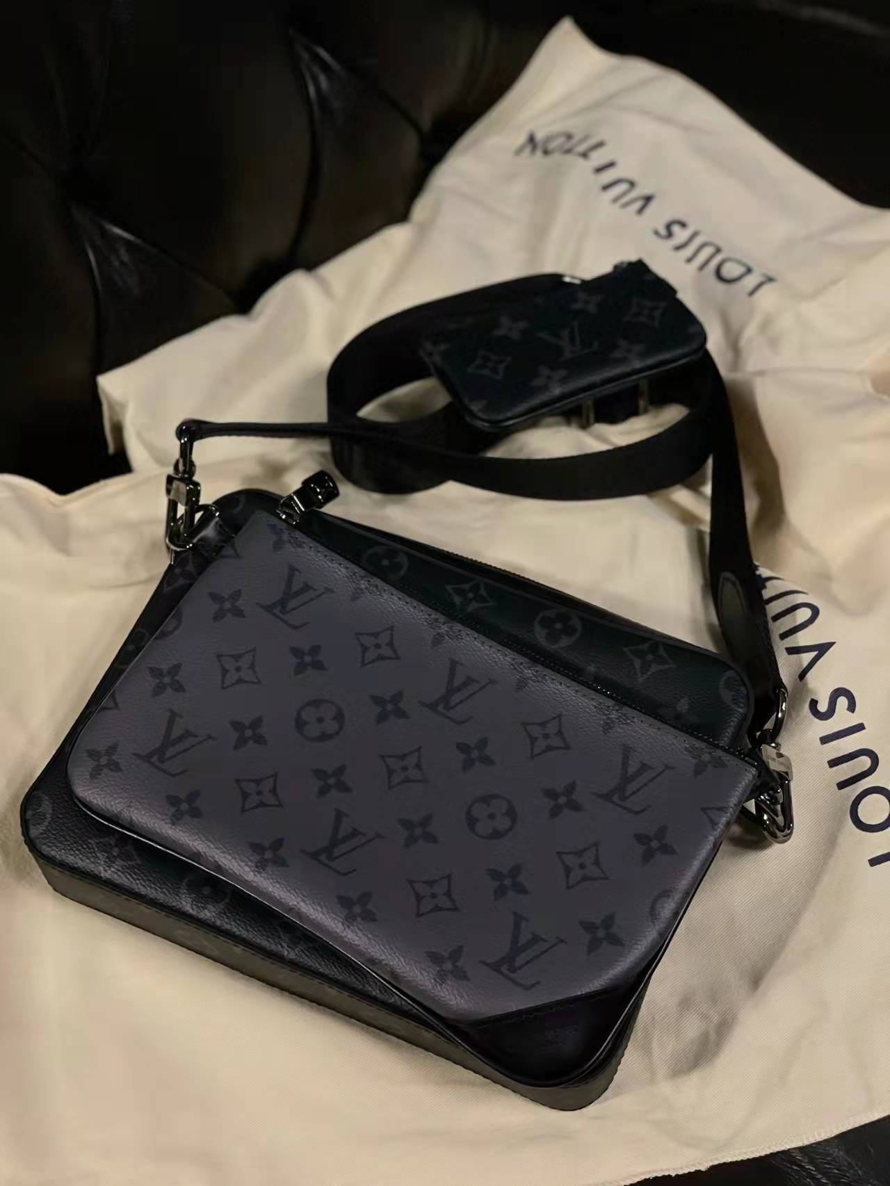 Louis Vuitton トリオ・メッセンジャー｜M69443-三越伊勢丹公式 ラグジュアリーアウトレット