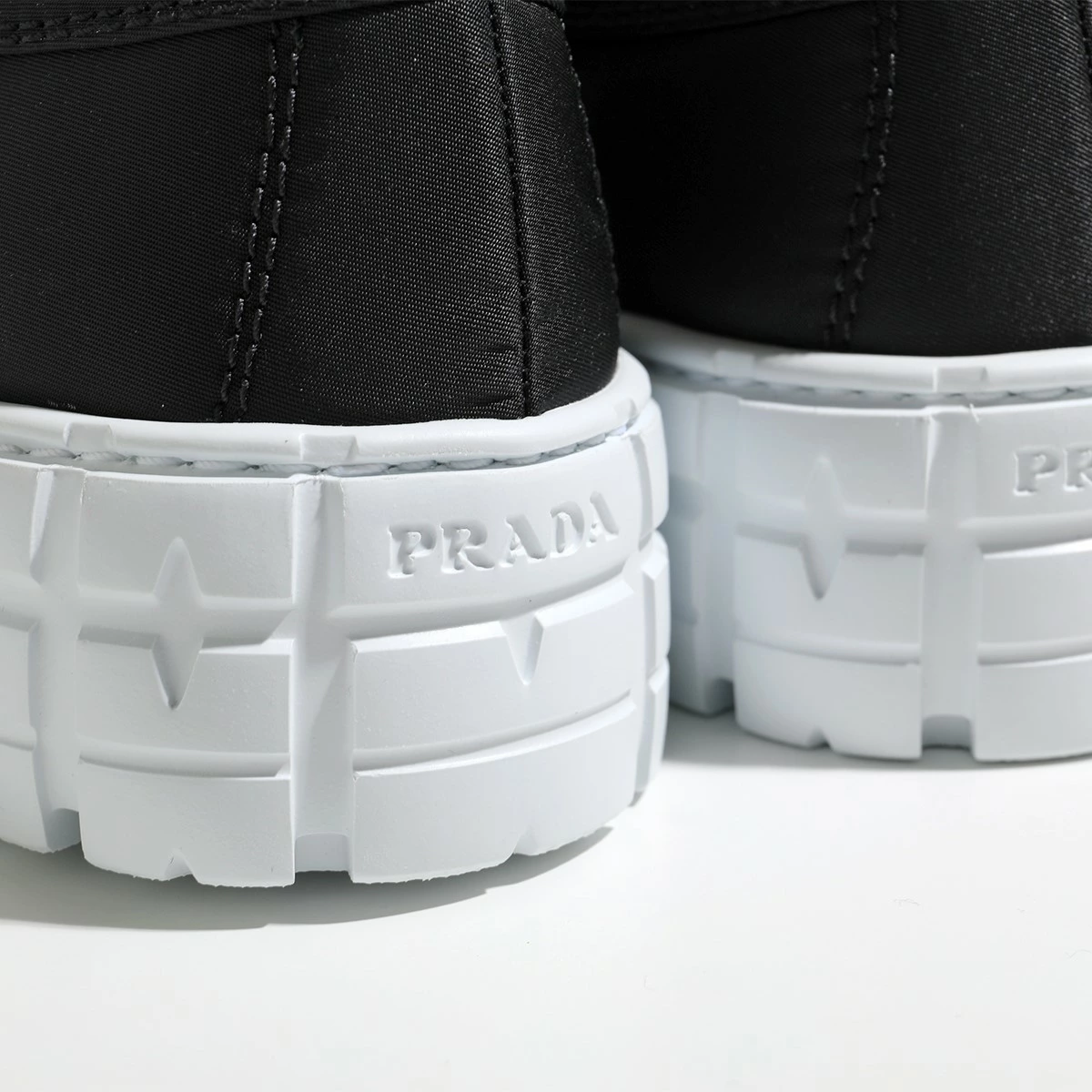 PRADA レディース｜ローカット スニーカー-三越伊勢丹公式 ラグジュアリーアウトレット