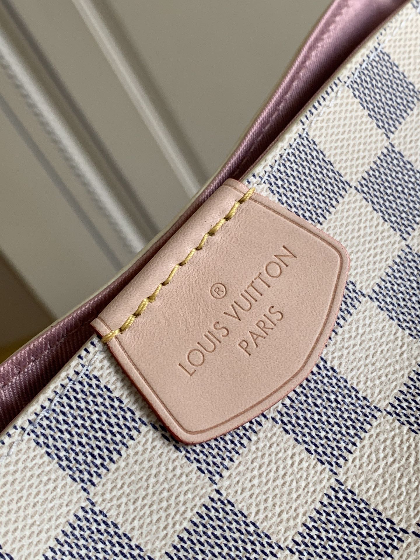 Louis Vuitton グレースフル PM｜モノグラム・ダミエ-三越伊勢丹公式 ラグジュアリーアウトレット