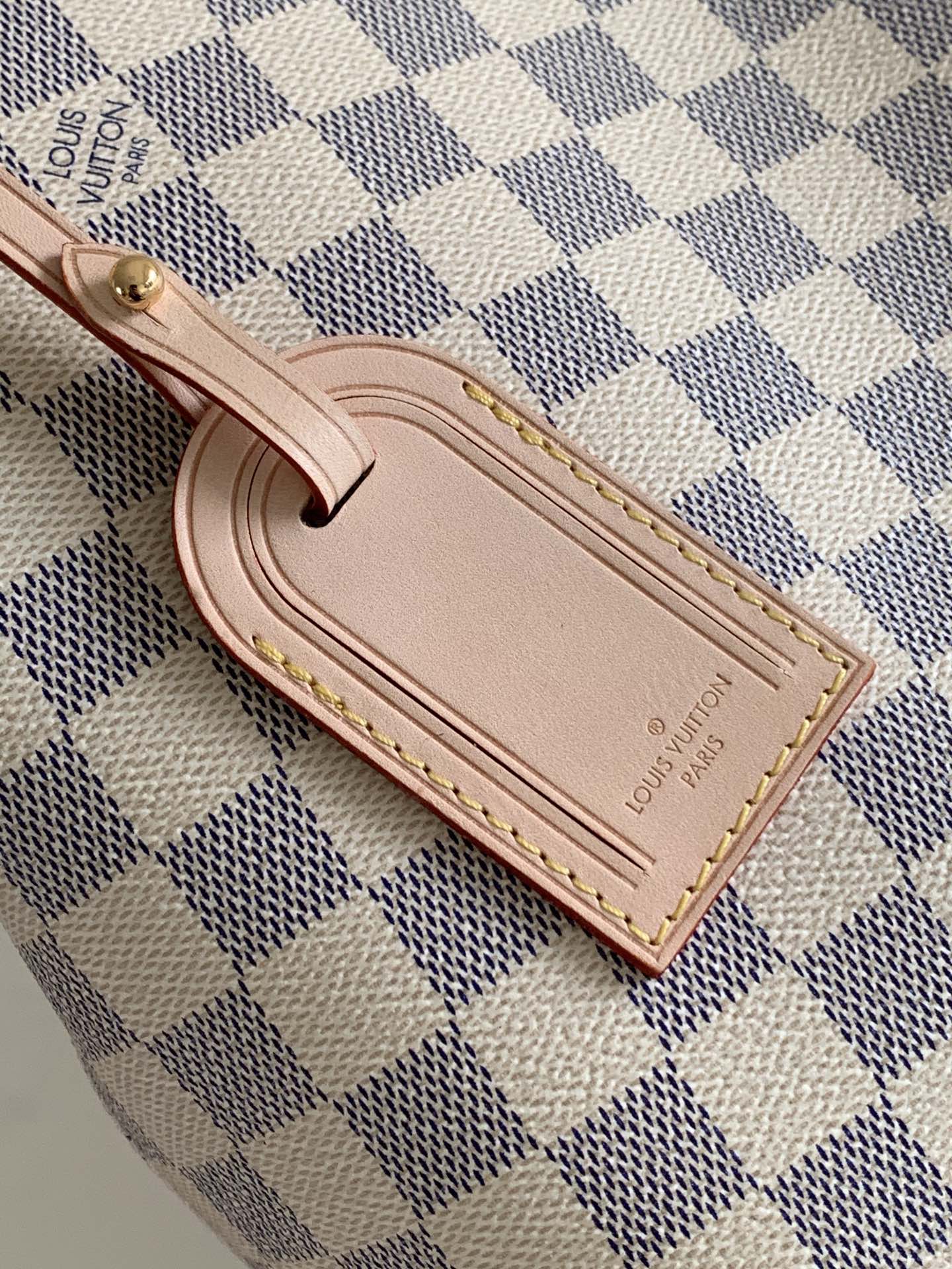 Louis Vuitton グレースフル PM｜モノグラム・ダミエ-三越伊勢丹公式 ラグジュアリーアウトレット