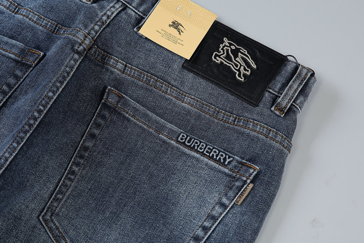 BURBERRY ジーンズ｜クラシックフィット デニム-三越伊勢丹公式 ラグジュアリーアウトレット