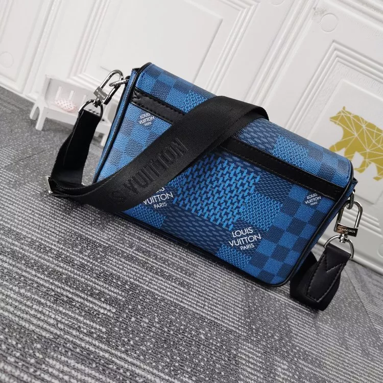 Louis Vuitton メッセンジャーバッグ｜コンパクトサイズ-三越伊勢丹公式 ラグジュアリーアウトレット