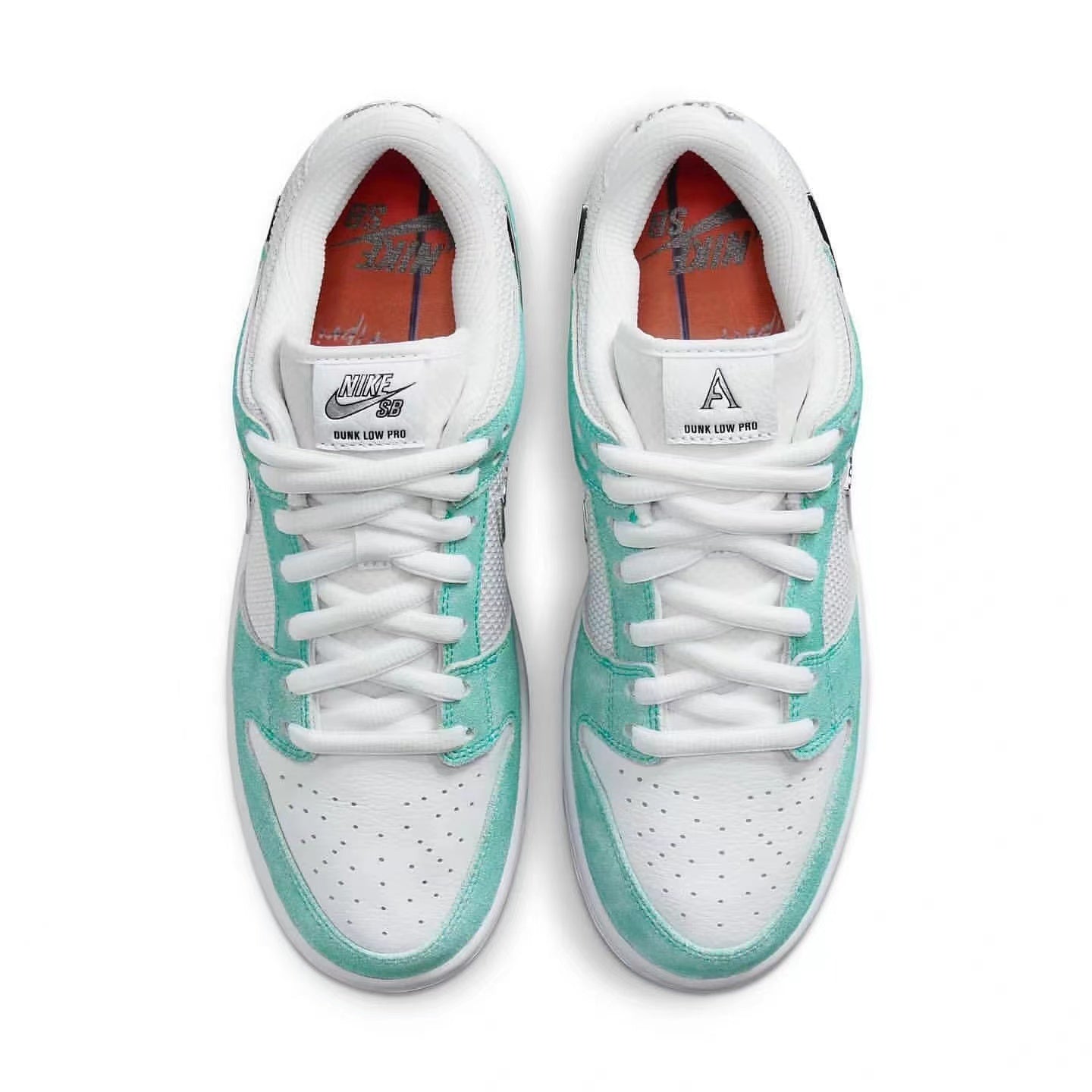 April Skateboards x Nike SB ダンク Low｜限定-三越伊勢丹公式 ラグジュアリーアウトレット