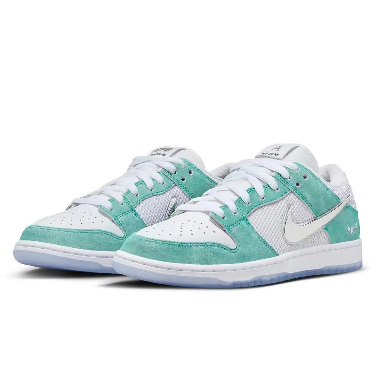 April Skateboards x Nike SB ダンク Low｜限定-三越伊勢丹公式 ラグジュアリーアウトレット