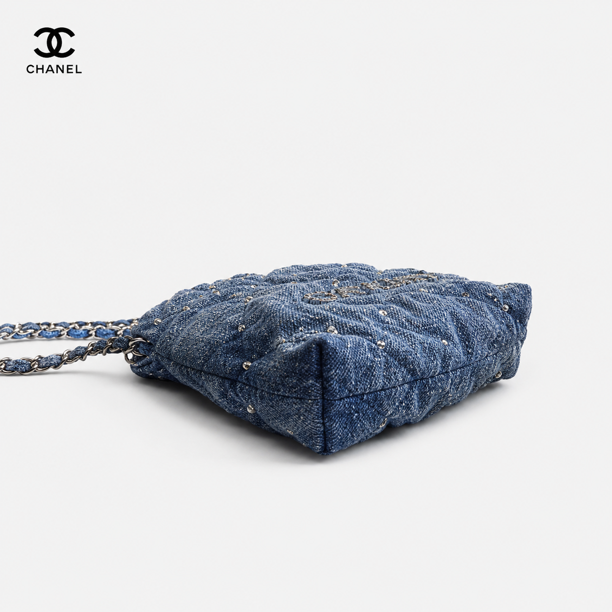 シャネル CHANEL 22 スモール ハンドバッグ AS3260 ブルー ウォッシュドデニム パール風スタッズ シルバー金具 チェーンショルダーバッグ