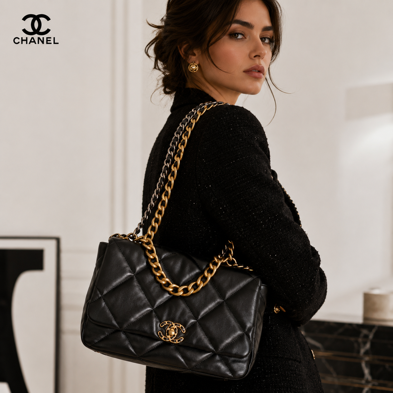 シャネル CHANEL 19 マキシ ハンドバッグ AS1162 ブラック シャイニー ラムスキン