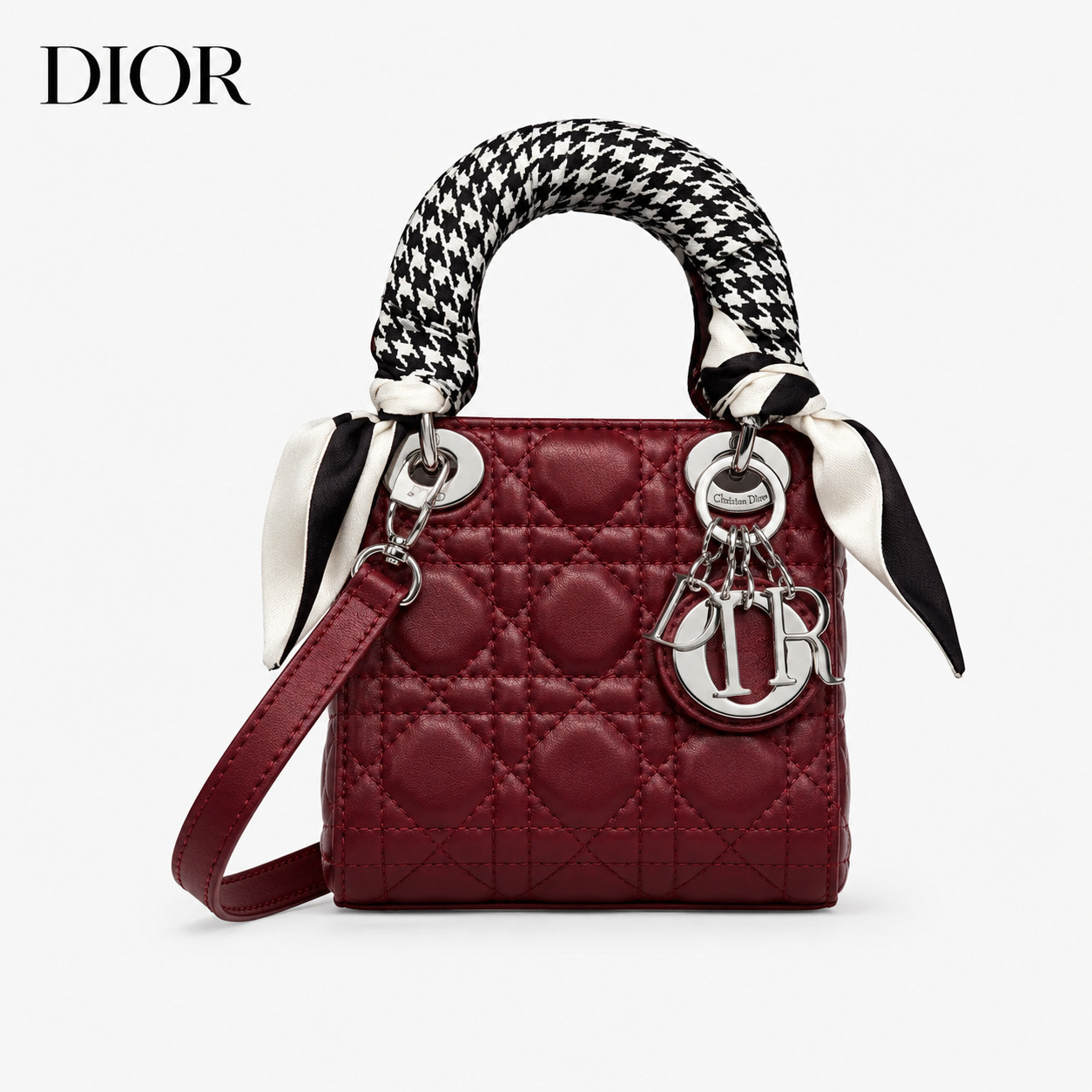 ディオール Lady Dior マイクロバッグ S0856ONGE_M413 パウダーピンク ラムスキン