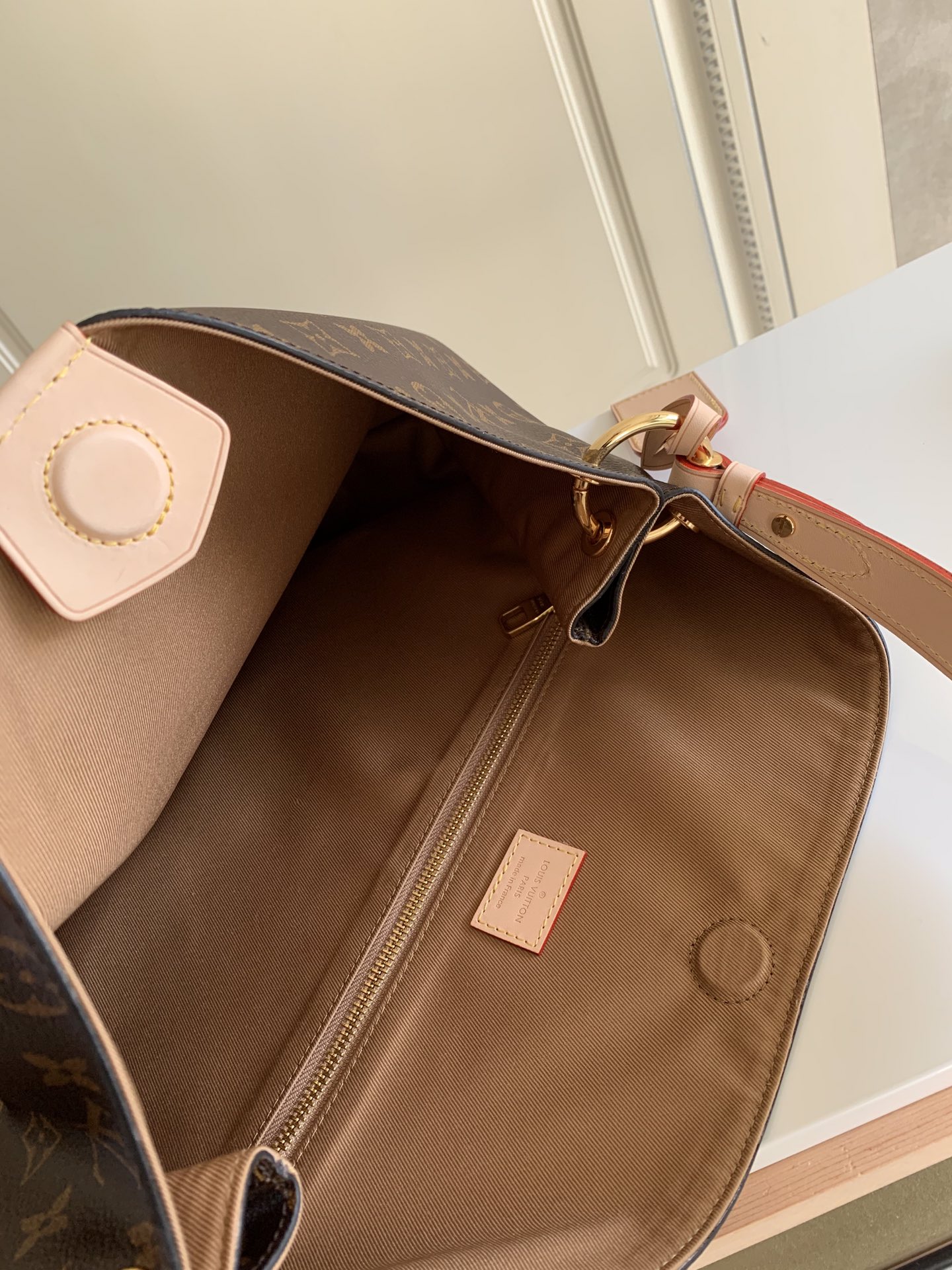 Louis Vuitton グレースフル PM｜モノグラム・ダミエ-三越伊勢丹公式 ラグジュアリーアウトレット