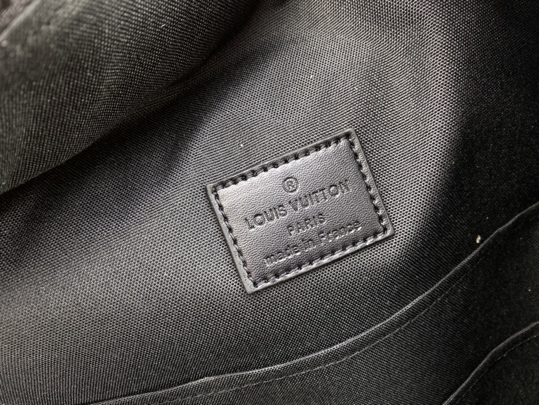 Louis Vuitton クラシック エレガント スーツケース｜LV モノグラム公式-三越伊勢丹公式 ラグジュアリーアウトレット