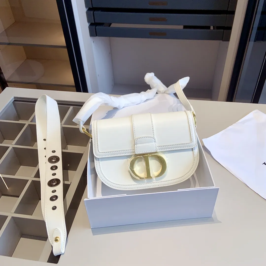 ディオール (DIOR) 2023夏新作 オブリーク ショルダーバッグ-三越伊勢丹公式 ラグジュアリーアウトレット