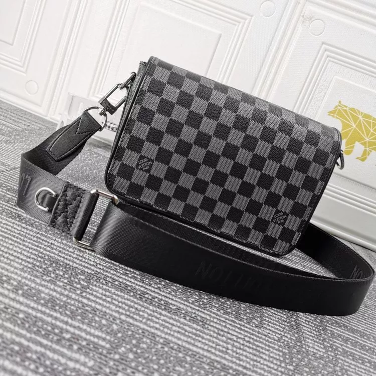 Louis Vuitton メッセンジャーバッグ｜コンパクトサイズ-三越伊勢丹公式 ラグジュアリーアウトレット