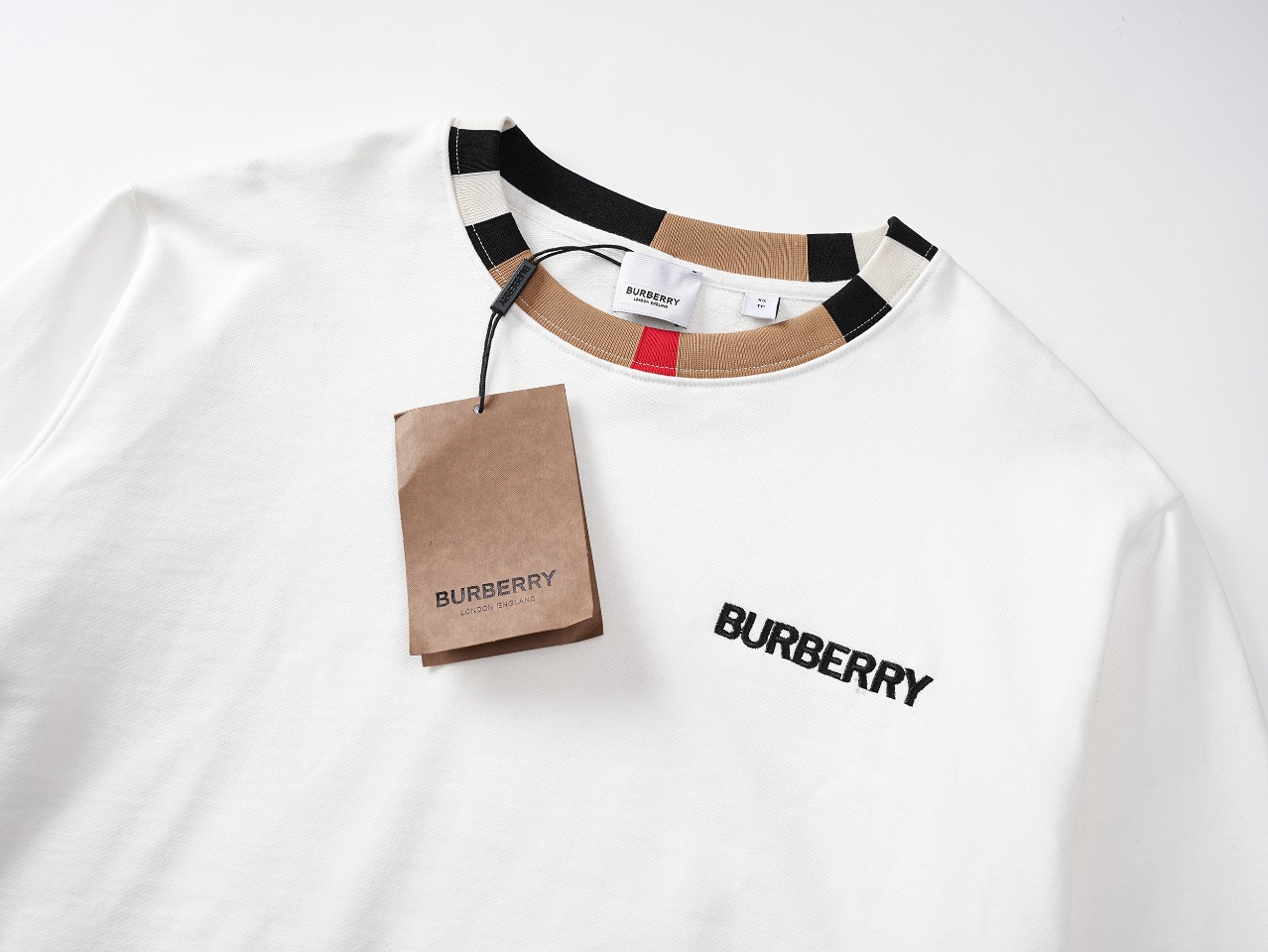 バーバリー (Burberry) 旗艦店限定コレクション 待望の再入荷-三越伊勢丹公式 ラグジュアリーアウトレット