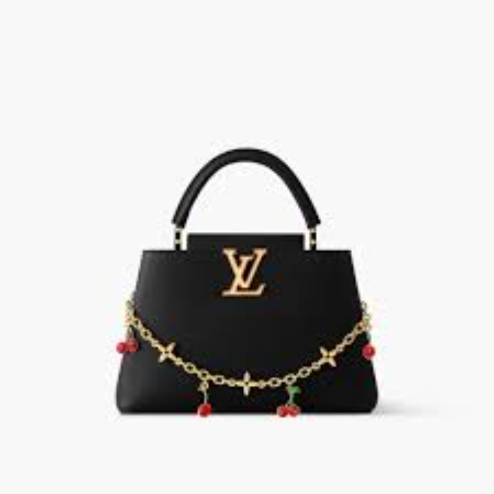 【すぐ届く！溢れ出す高級感★𝓛𝓸𝓾𝓲𝓼 𝓥𝓾𝓲𝓽𝓸𝓷】ルイヴィトン　カプシーヌミニ】