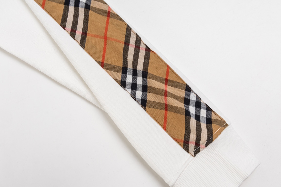 BURBERRY 公式旗艦店｜待望の再入荷-三越伊勢丹公式 ラグジュアリーアウトレット