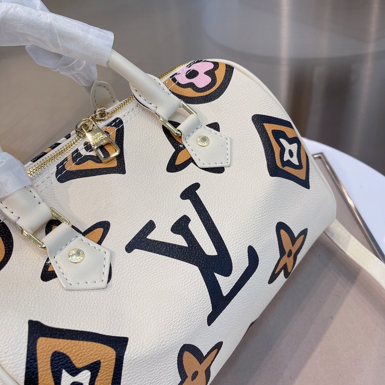 Louis Vuitton 25cm ハンドバッグ｜選べる2カラー-三越伊勢丹公式 ラグジュアリーアウトレット