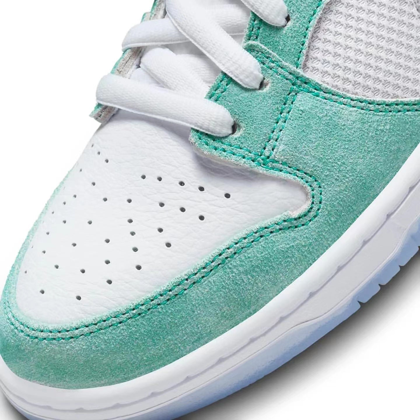 April Skateboards x Nike SB ダンク Low｜限定-三越伊勢丹公式 ラグジュアリーアウトレット