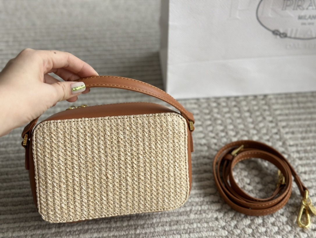 【PRADA】プラダ わら編みバッグ カメラバッグ 18*12CM-高島屋オンラインストア - 公式