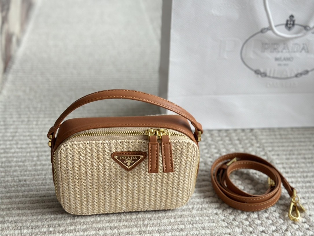 【PRADA】プラダ わら編みバッグ カメラバッグ 18*12CM-高島屋オンラインストア - 公式