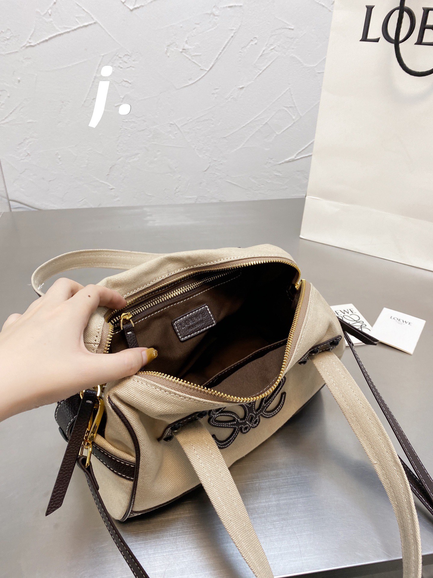 Loewe-ロエベの新しいリネンピローバッグ-高島屋オンラインストア - 公式