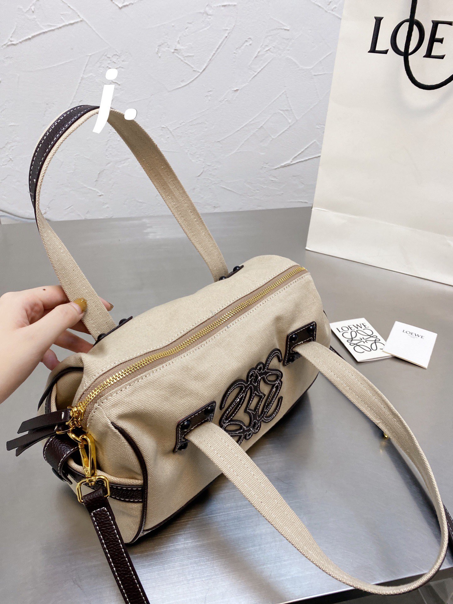 Loewe-ロエベの新しいリネンピローバッグ-高島屋オンラインストア - 公式