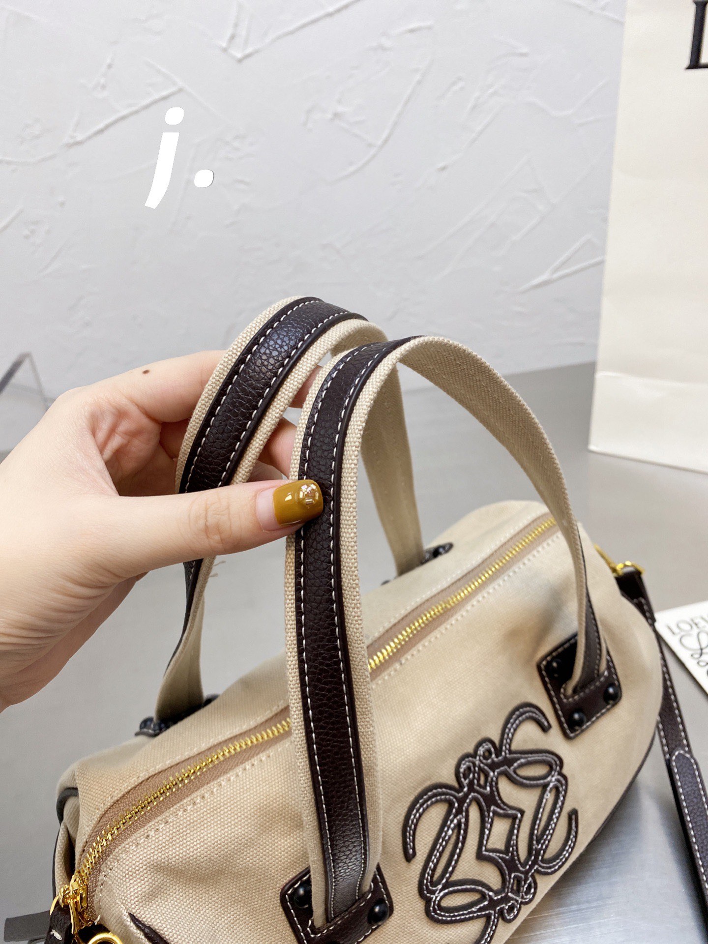 Loewe-ロエベの新しいリネンピローバッグ-高島屋オンラインストア - 公式