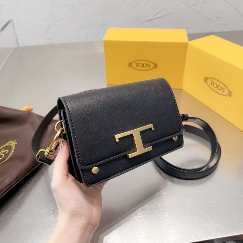【公式サイトは正規品】「Oggi雑誌」掲載！【TOD'S】滝沢カレンさんが推す！タイムレス ミニレザーベルトバッグ-高島屋オンラインストア - 公式