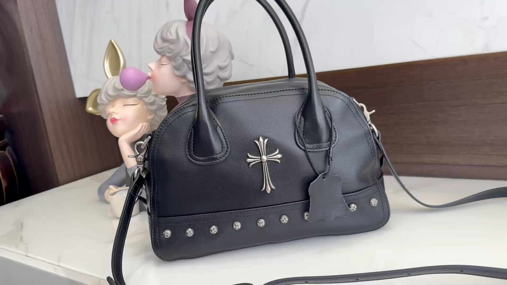 クロムハーツ 純皮 ショルダーバッグ