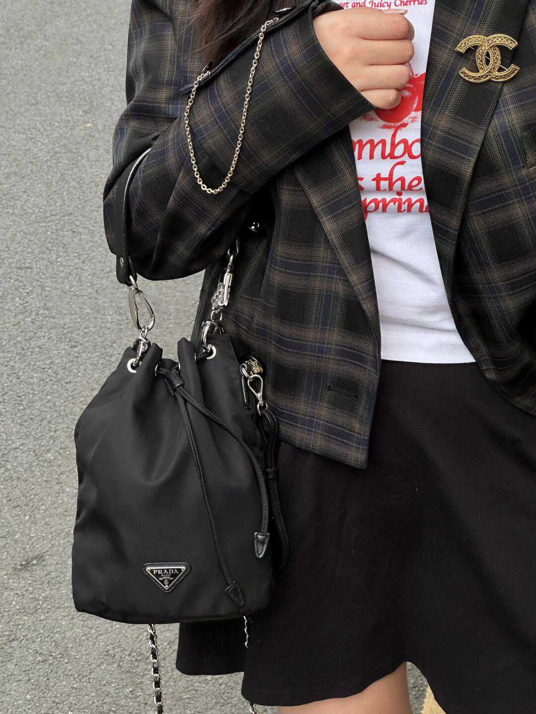 【大人気】PRADA ナイロン 巾着ポーチ 三角ロゴ 1NA369 ★男女兼用★