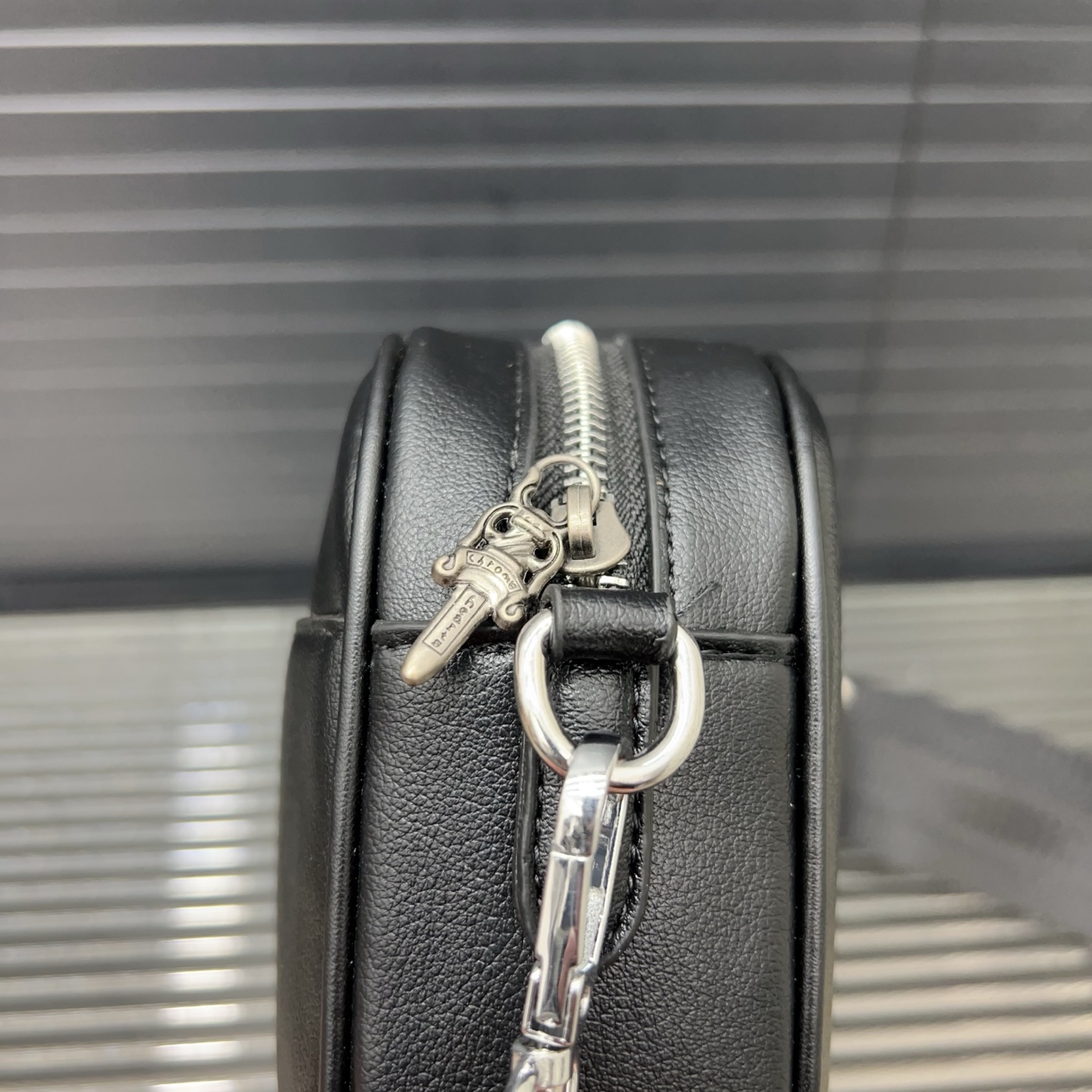 クロムハーツ レザー カメラバッグ メンズ ショルダーバッグ クロス