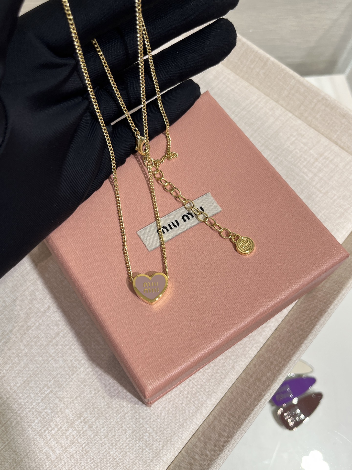 MIU MIU ハートロゴ エナメル ネックレス ゴールド×ピンク
